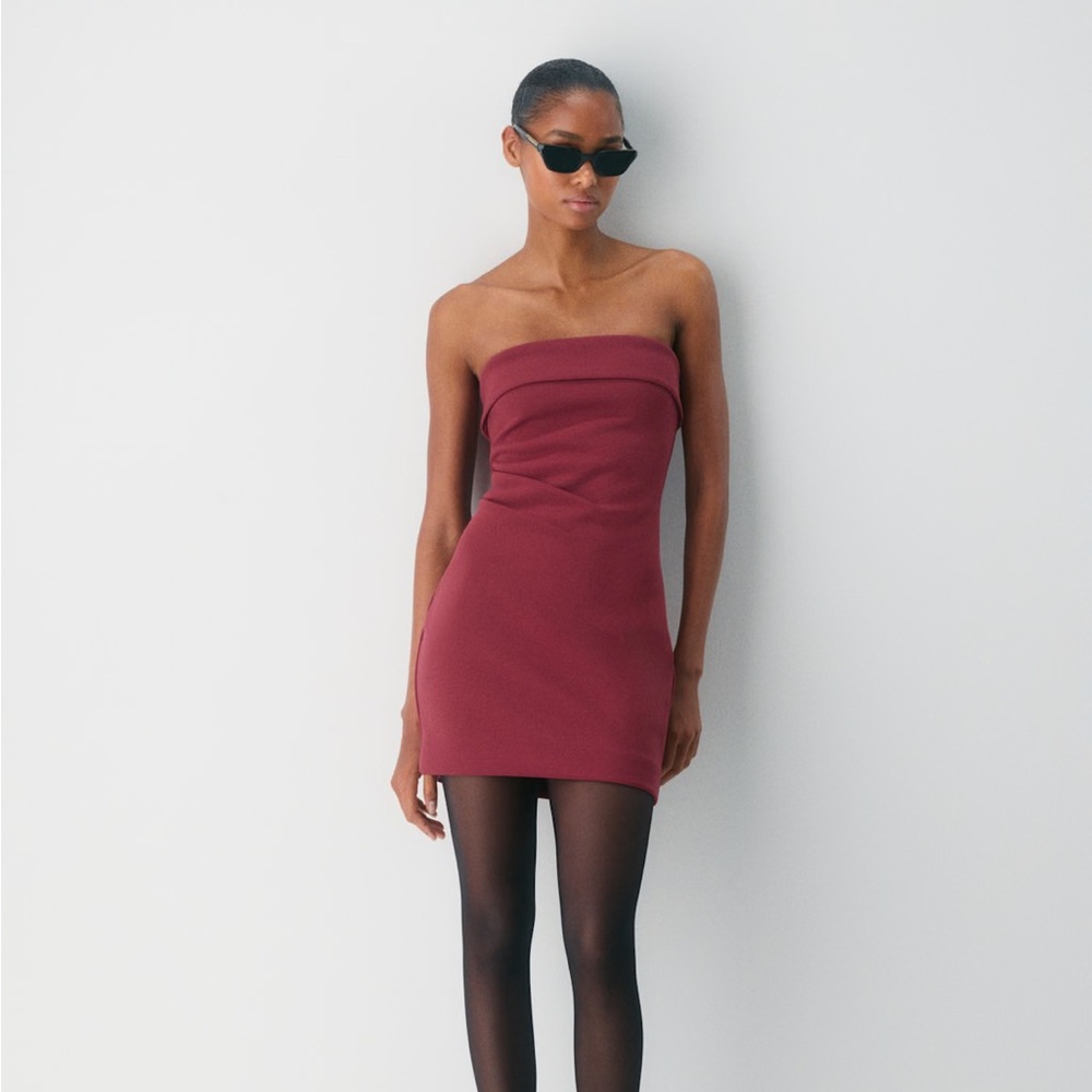 Babaton FigureKnit™ Eyecatcher Mini‎ Dress